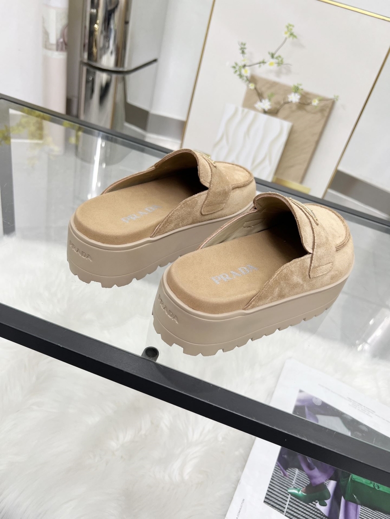 Pra*a slippers